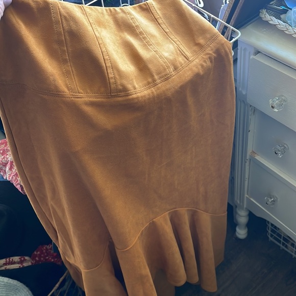 ANTHROPOLOGIE Maeve Cosima High Low Suede Midi Skirt size 2, Mustard Yellow Gold - Picture 10 of 10